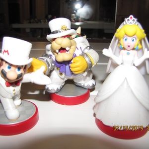 Collectable-Super Mario Odyssey Amiibo Wedding Set